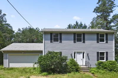 19 Abenaki Street 1