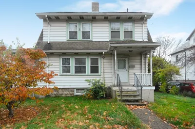 329 Warren St