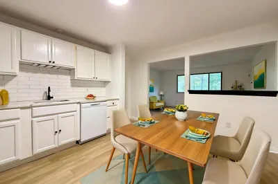 18 Pierce Street #3B 1