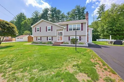 19 Bellflower Rd 1