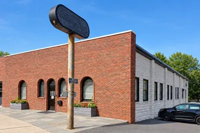 309 Main St 1