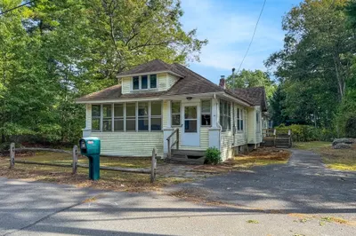 14 Brook St