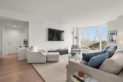 100 Lovejoy Wharf #7J 1