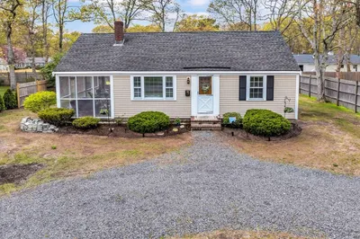 69 Pine Grove Rd 1