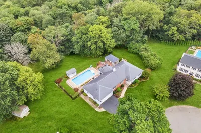 8 Scott Hollow Dr 1