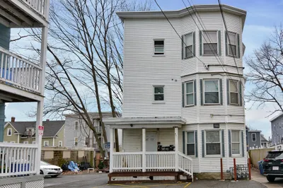 208-210 Abbott St 1