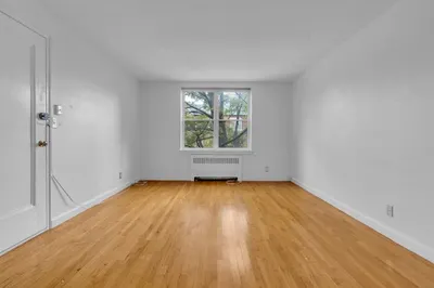 136 Beaconsfield Rd #3