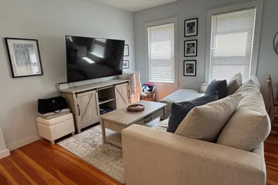 135-137 Liberty St #2