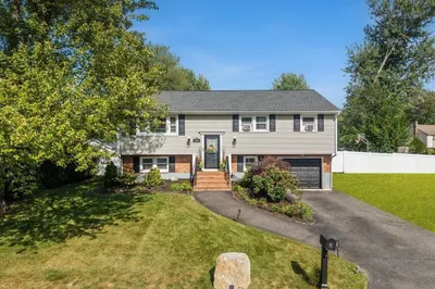 140 Tosca Dr 1