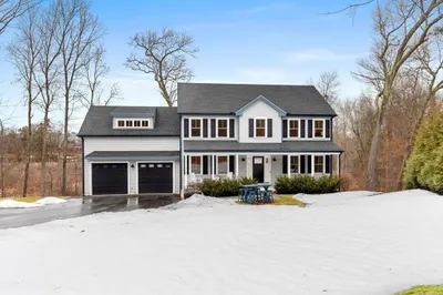 69 Forest St