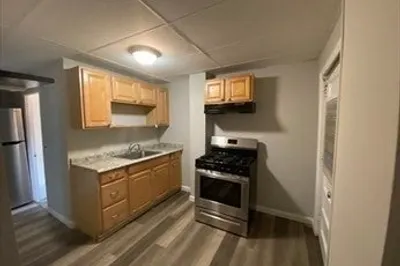 134 Pearl St #1