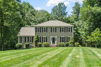 65 Whitney Ln 1