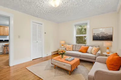 22-26 Waltham St #B3 1