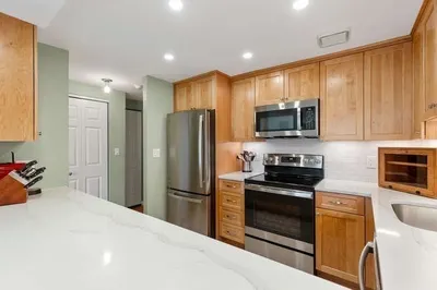 200 Ledgewood Drive #604 1