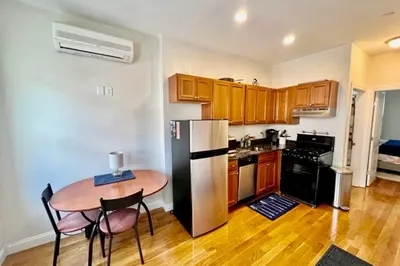 26 Cooper St #2