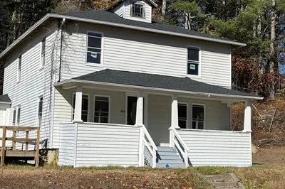 707 Main St