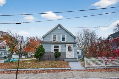 93 Parker St 1