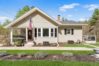 230 Southbridge Rd 1
