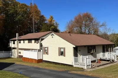 24 Woodland St 1