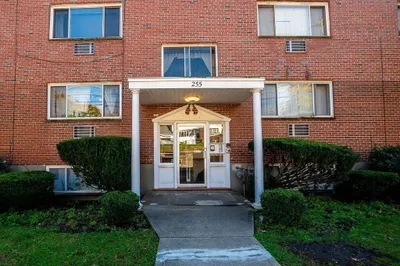 255 Elm St #301