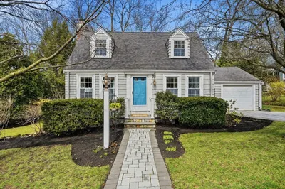 40 Englewood Rd