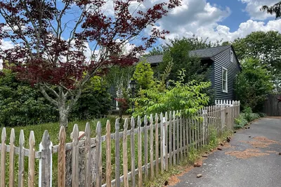 98 Cottonwood Rd 1