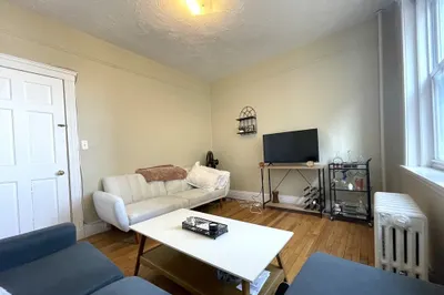 1691 Commonwealth Ave #27