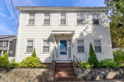 83 Central St #2