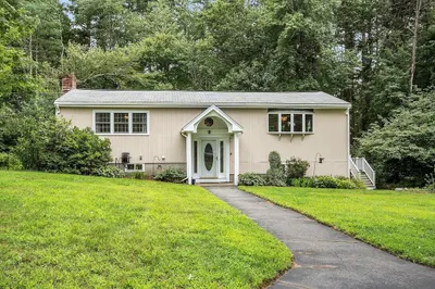 175 Carlisle Rd 1