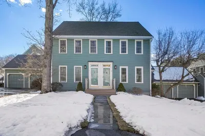 14 Brookdale Cir #14