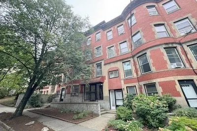15-17 University Rd #31