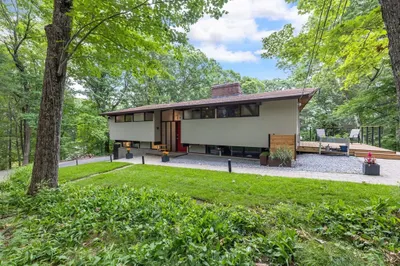 69 Puritan Ln
