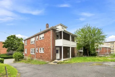 44 Colborne Rd #44 1