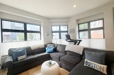 109 Liverpool Street #1