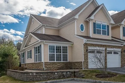 9 Bradford Cir #9 1