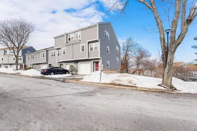 2 Russell Dr #2D