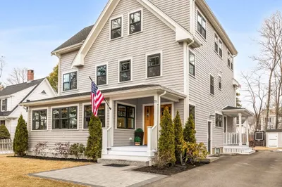 79 Donizetti St