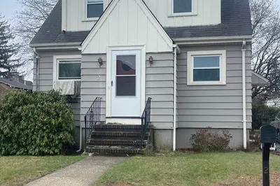 2 Blanchard Rd