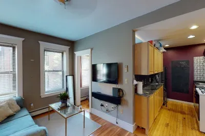12 Isabella St #4