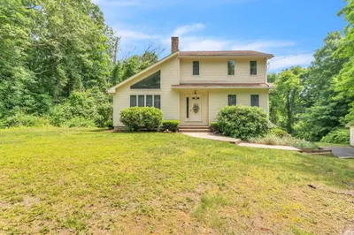 81 Munn Rd