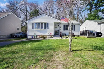 338 Parkerview St