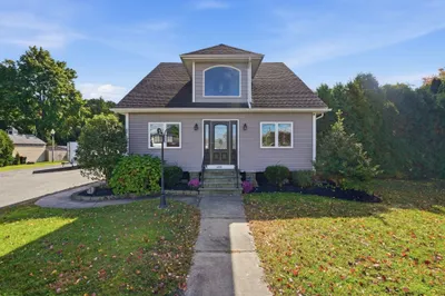 681 Mill St 1