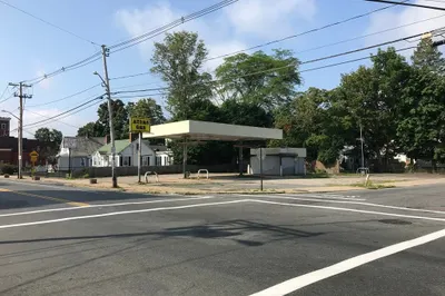 899 Main St