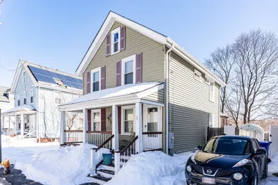 76 Business St