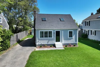 90 Colonial Rd 1