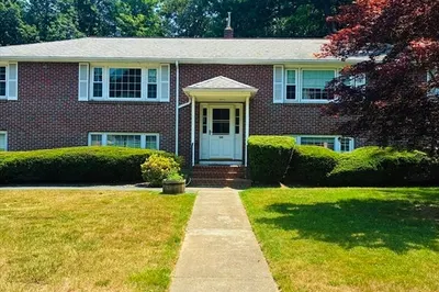 120 Mary Ln #3