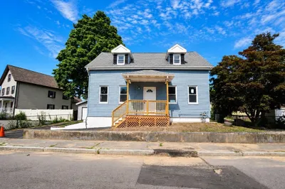 19 Mason St 1