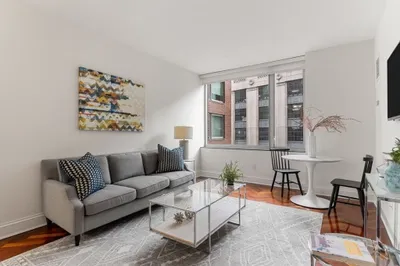 1 Charles St S St #501