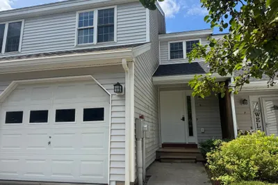 9 Green Briar Rd #9 1