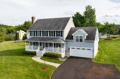 59 Emerald St 1
